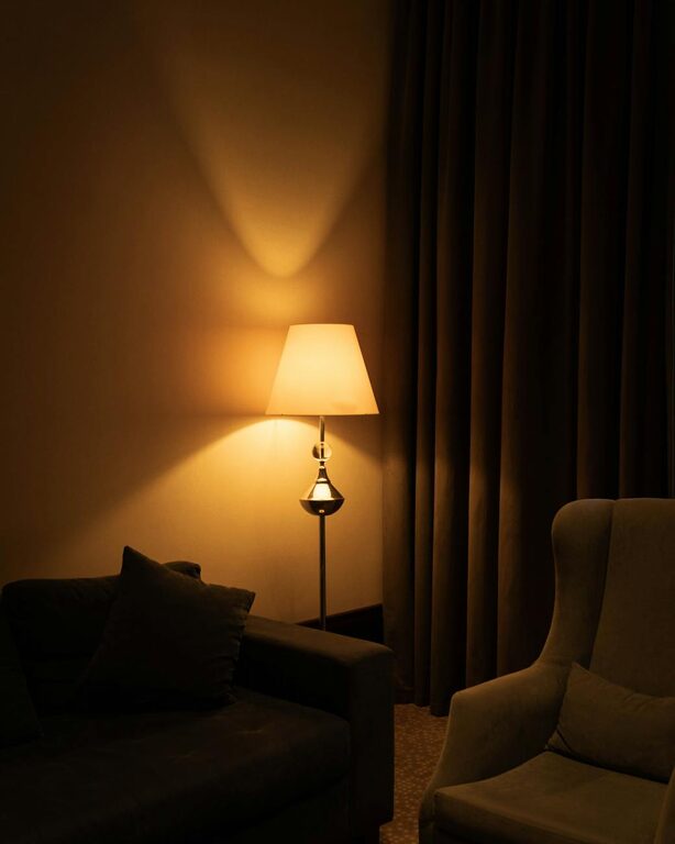 How to Create a Cozy and Inviting Living Room Space