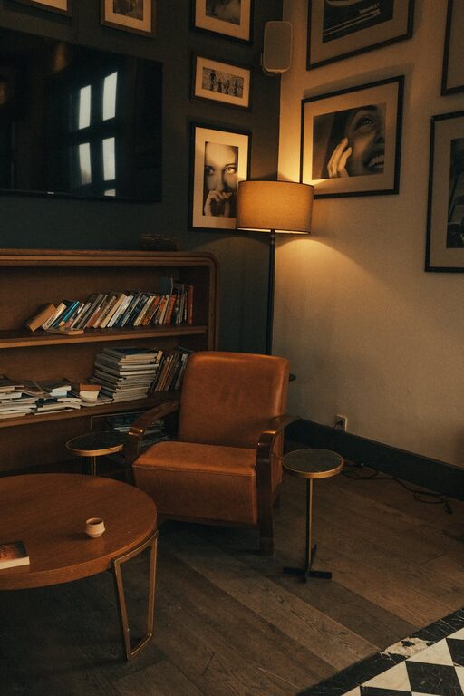 How to Create a Cozy Reading Nook in Your Home
