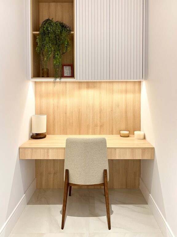 Creative Ways to Organise a Small Home Office Space Efficiently